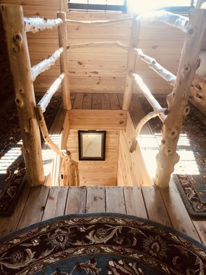 Interior - Cabins At Midway, The Looper (Fulton)