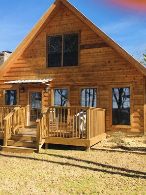 Exterior - Cabins At Midway, The Looper (Fulton)