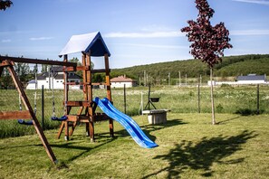 Courtyard - Szabolcs Apartments (Demjén)