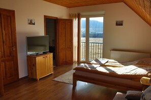 Comfort Studio Suite, 1 Bedroom, Balcony | Memory foam beds, desk, blackout drapes, soundproofing