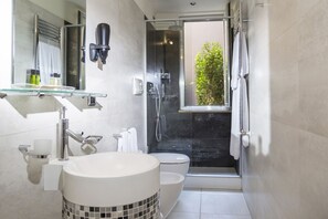 Bathroom - La Bussola Hotel (Milazzo)
