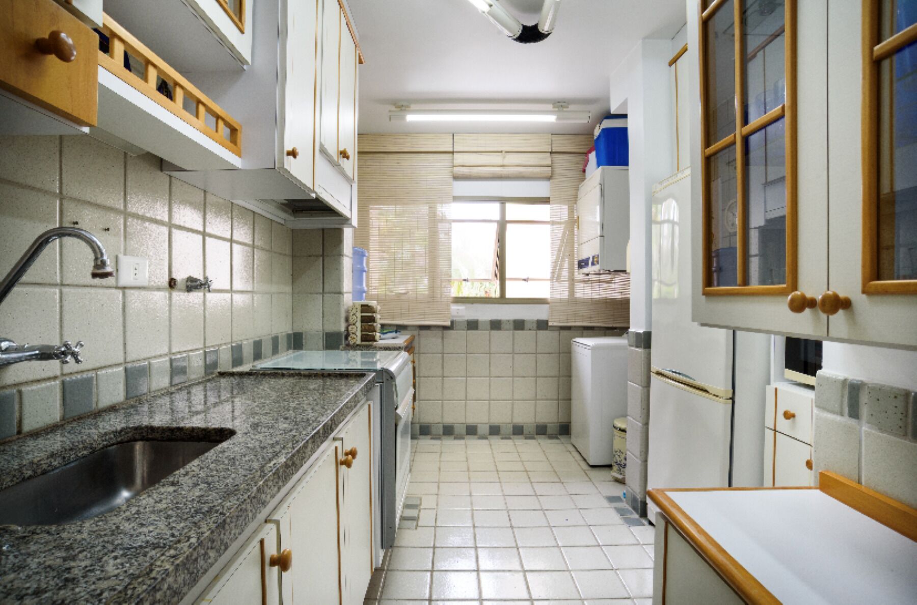 50 meters from the beach! Fit with 03 bedrooms, 02 bathrooms, Wifi beach service