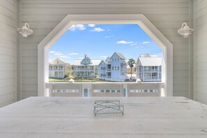 屋外ダイニングエリア