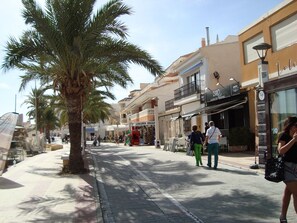 Exterior - Costa Blanca, Right on the Beach. With private sun terrace, Beautiful resort (El Campello)