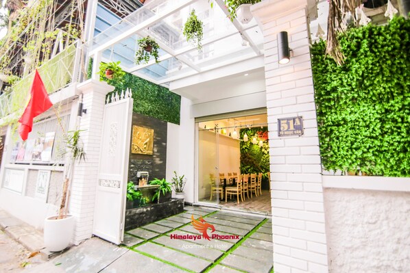 Interior entrance - Himalaya Phoenix Apartment & Hotel (Hanoi)