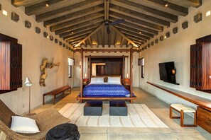 6 slaapkamers, een kluis op de kamer, een strijkplank/strijkijzer