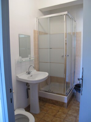 Chambre classique double, salle de bain attenante (2) | Salle de bain