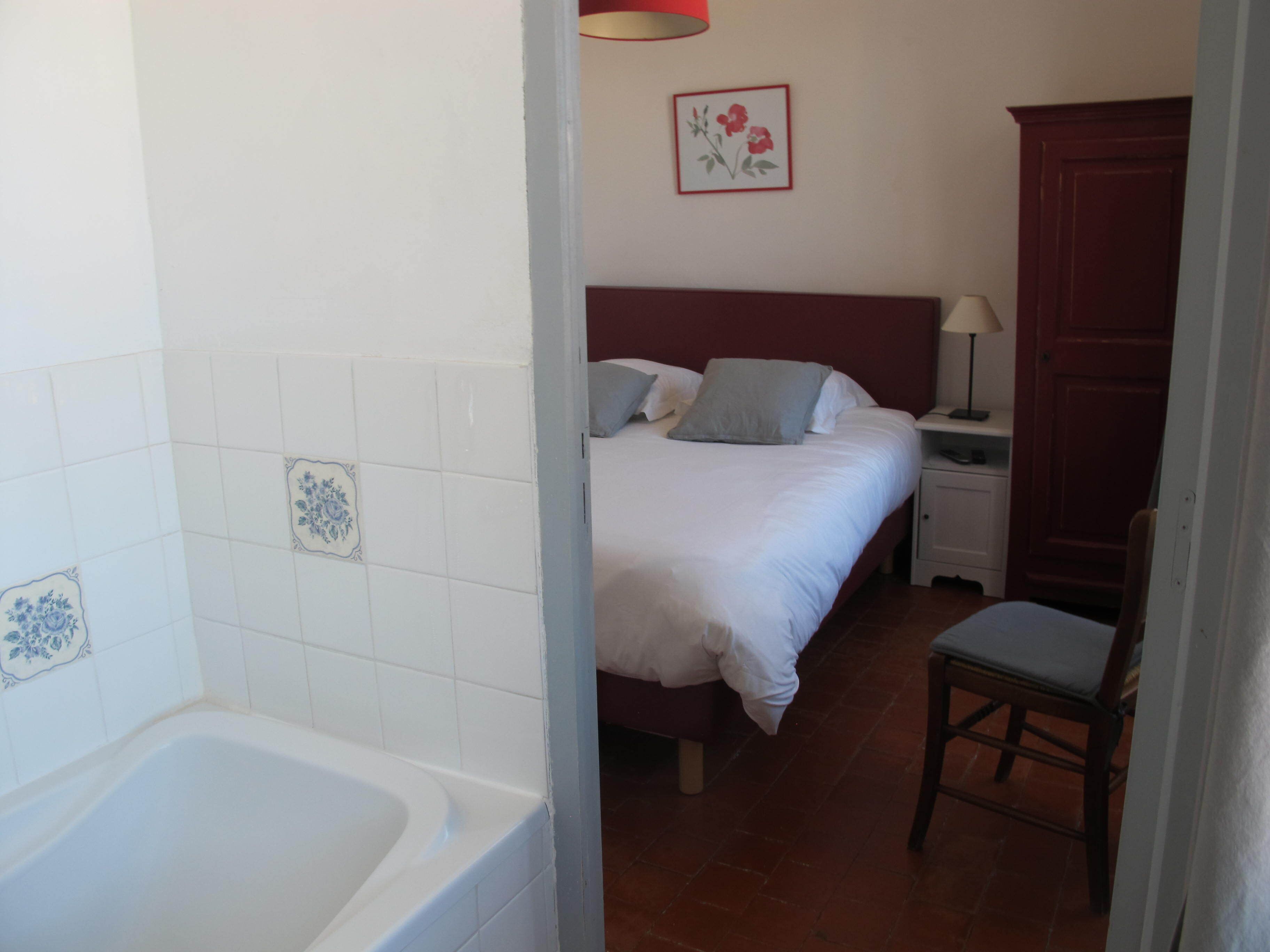 standard double room, ensuite (6)