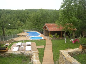 Outdoor pool, a heated pool - Heppins Vichovets Veliko Tarnovo (Bukovetc)