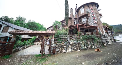 Гостиница, ресторан ,, Tomas sakhli "