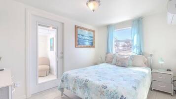 2 makuuhuonetta, silitysrauta/-lauta, Wi-Fi, vuodevaatteet