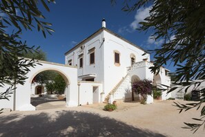 Front of property - Agriturismo Masseria De Michele (Ostuni)