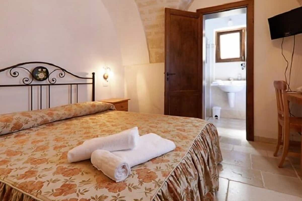 Chambre Double, patio (Gelso)