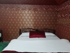 Double Tent, Private Bathroom