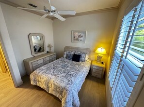 3 chambres, bureau, fer et planche à repasser, accès au Wi-Fi (inclus)