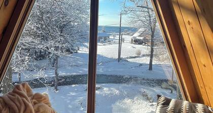 Enchanting Home only moments from PRIVATE BEACH on Historic Gerrish Island.