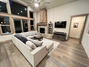 Smart TV, fireplace, DVD player, ping pong