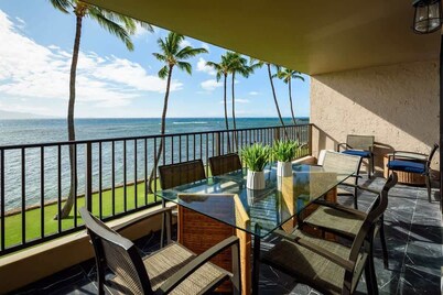 Oceanfront Corner 3BR · Maui Turtle & Whale views