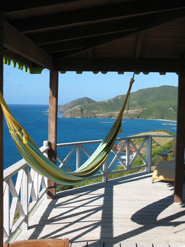 Secluded skytop retreat with stunning sea and mountain Views