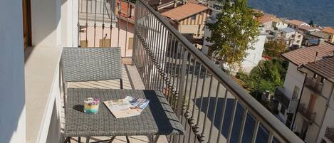 Appartement Panoramique, 1 chambre, vue montagne | Balcon