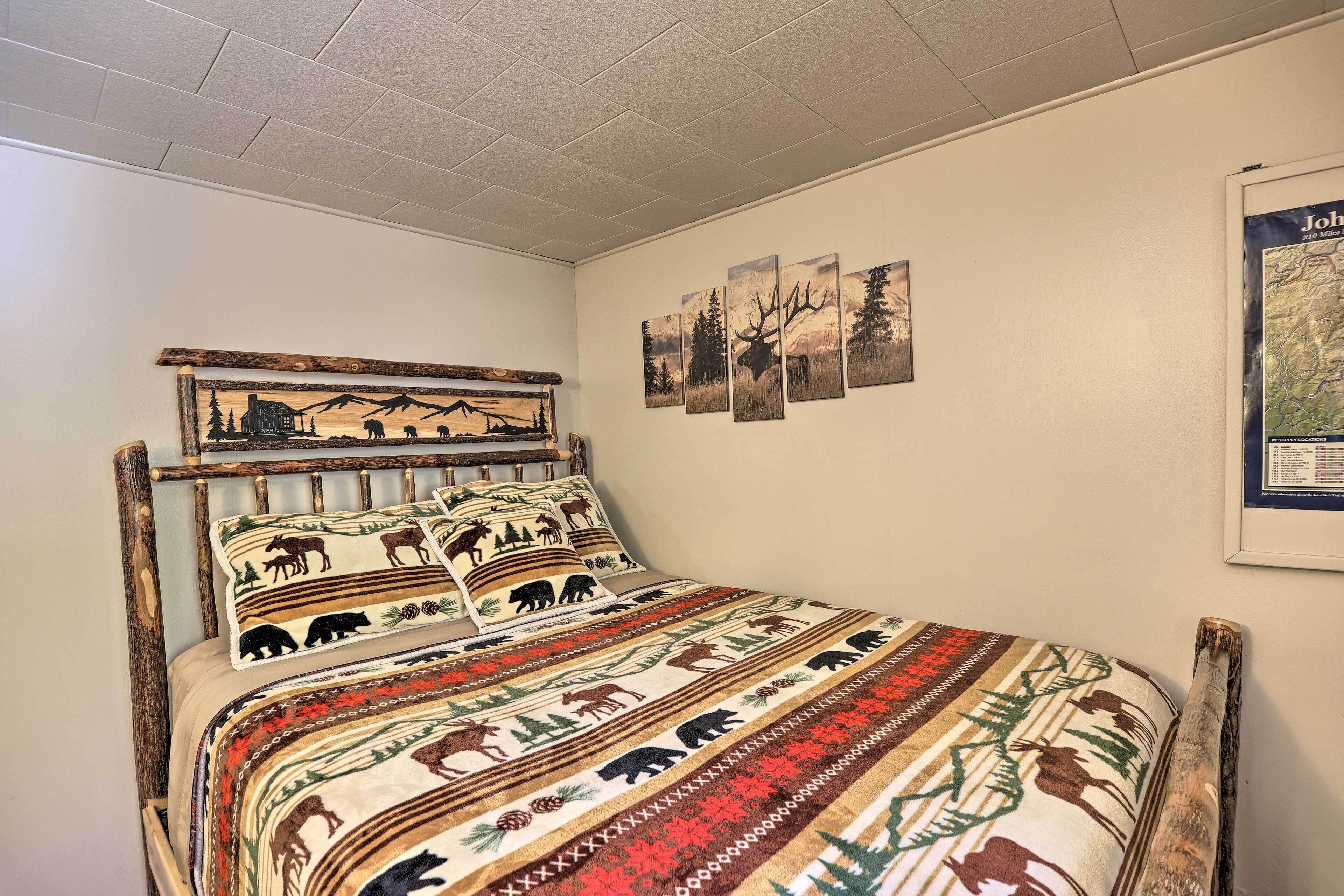 Quaint Home w/ Fireplace, Arrowhead Lake Amenities