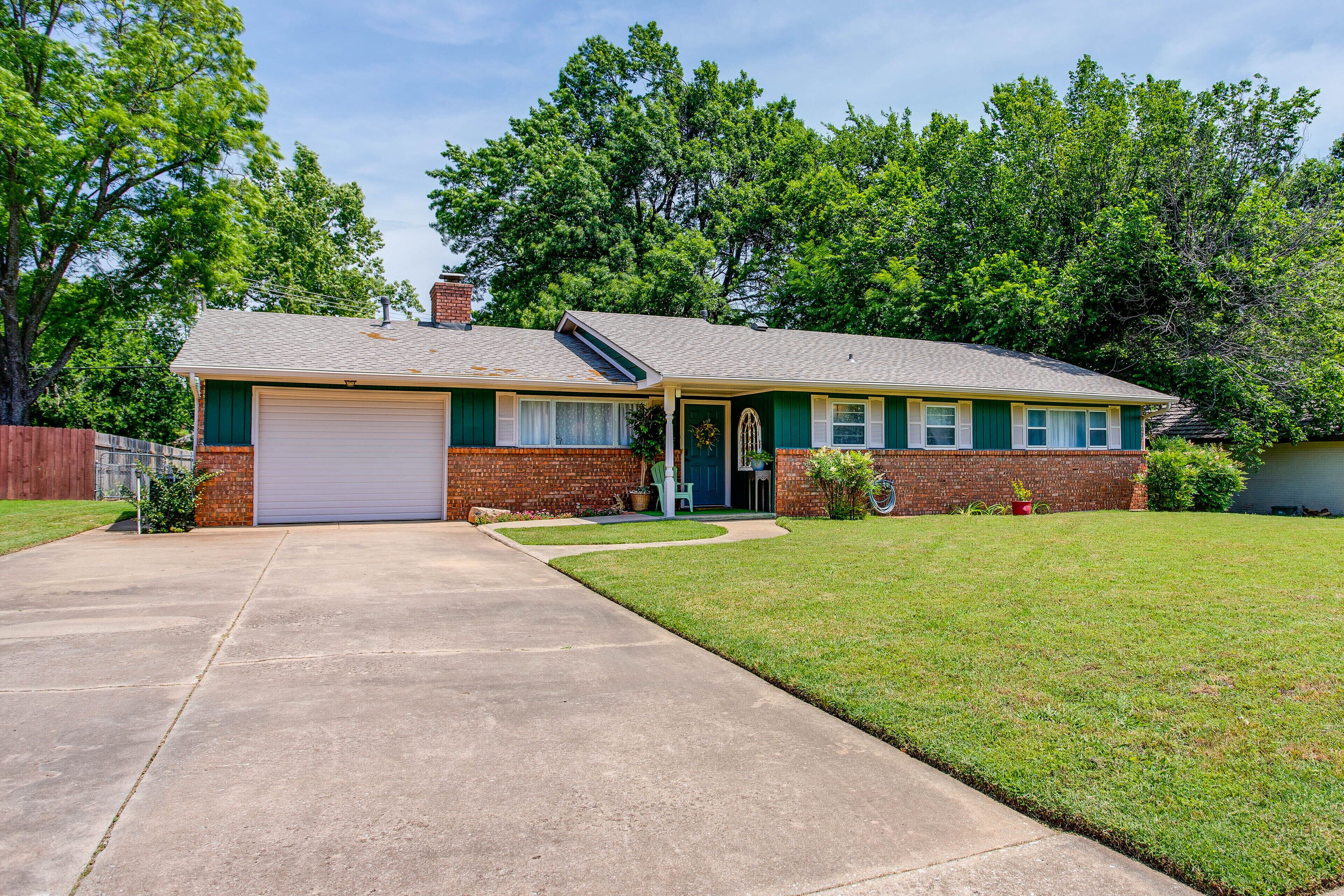 Norman Home w/Yard - Walk to Park & OU Campus