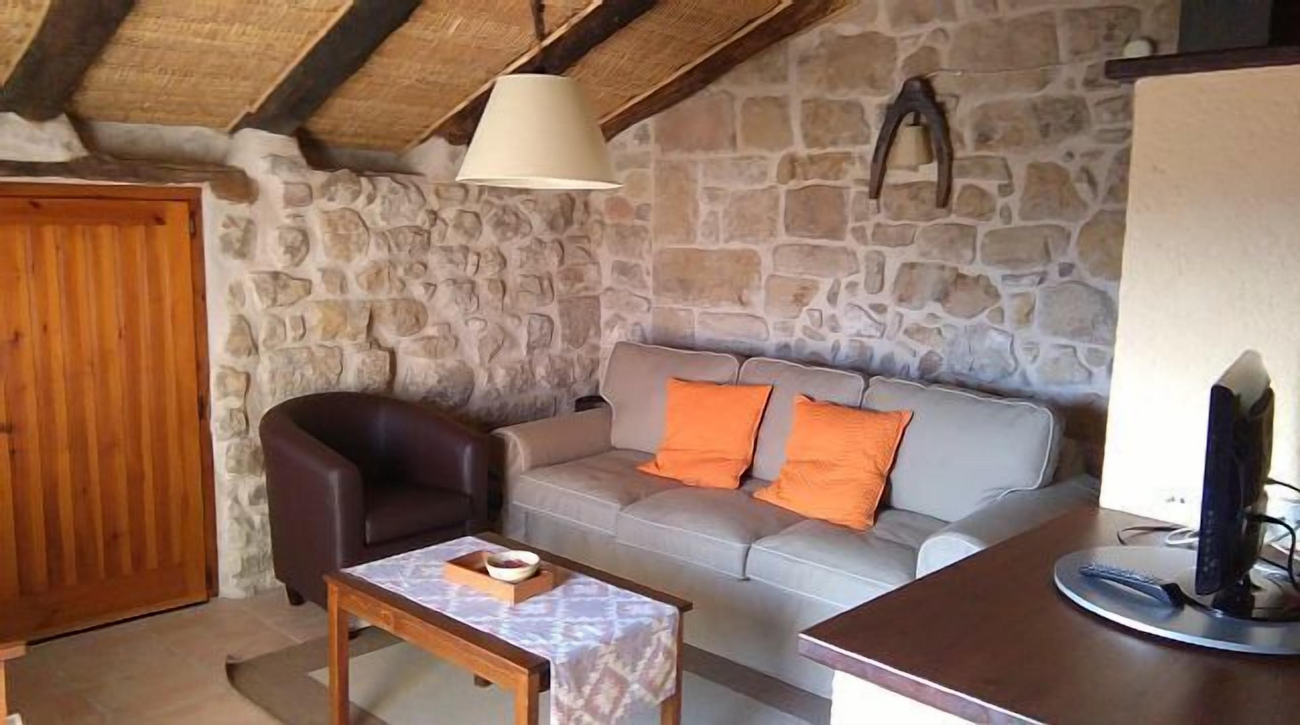 Self catering El Racó de les Grases for 8 people