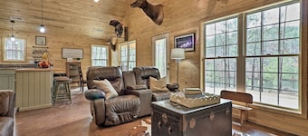 Peaceful Family Cabin on 10 Acres w/ Game Room!