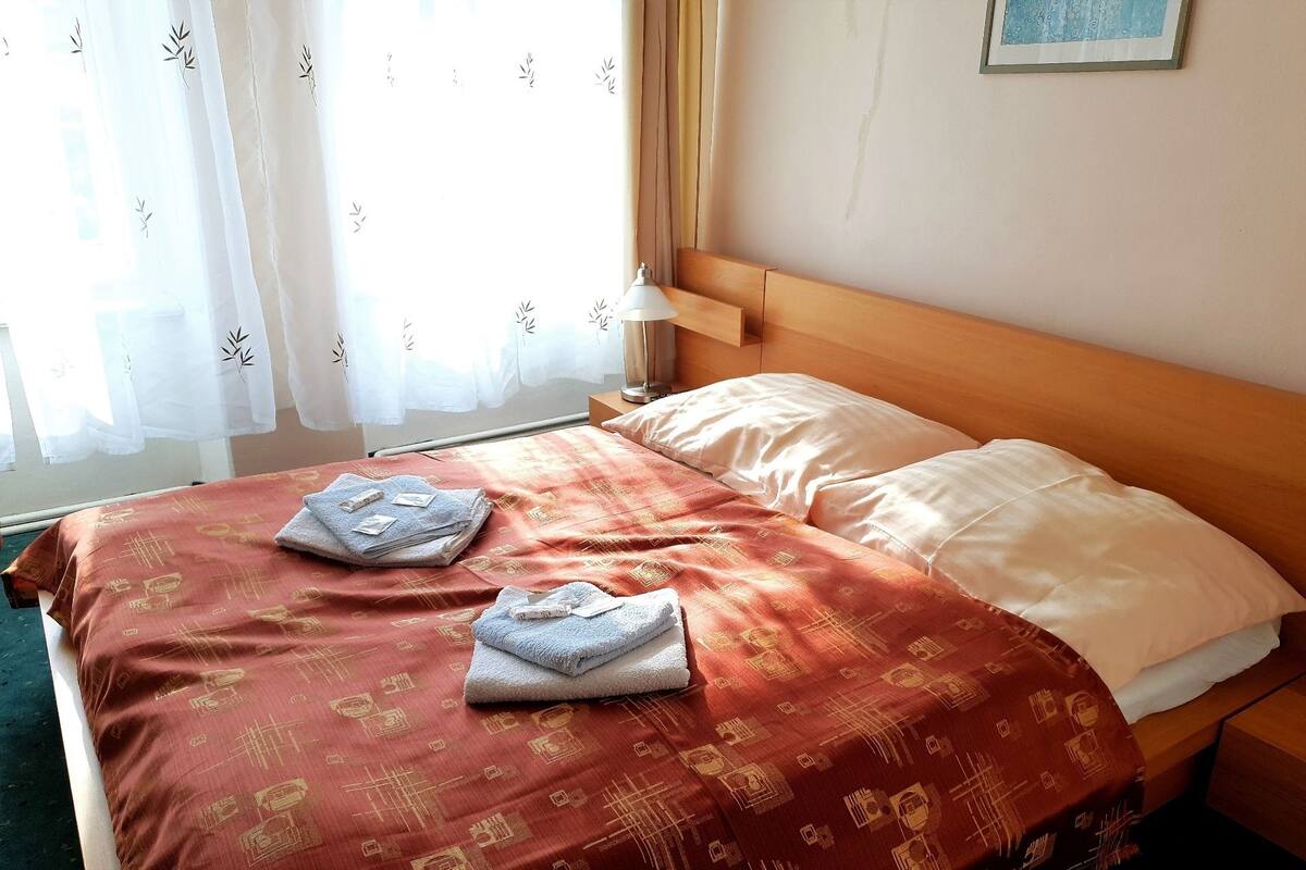 Cots/infant beds, rollaway beds, free WiFi, bed sheets