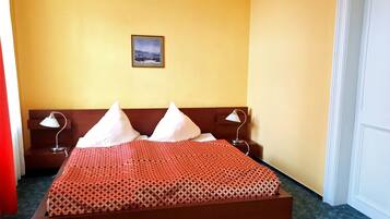 Tempat tidur bayi (biaya tambahan) dan tempat tidur lipat/tambahan