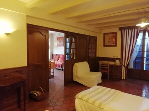 2 Schlafzimmer, Bügeleisen/Bügelbrett, WLAN, Bettwäsche