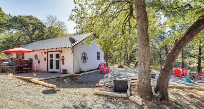 1 Mi to Park & Boat Ramp! Lake Texoma Retreat
