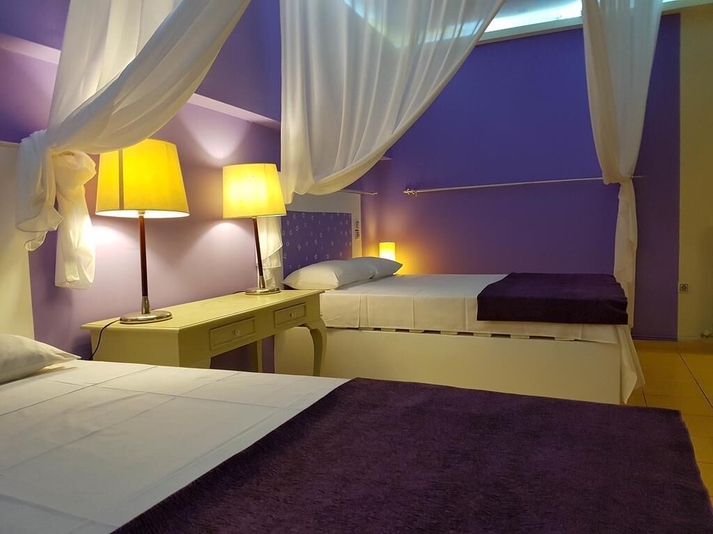 golden brown is a luxury guesthouse very close to Meteora