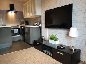 Réfrigérateur, micro-ondes, four, grille-pain