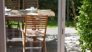 Outdoor dining - Villa with private pool, large enclosed garden, beaches 25mn away,10 pers (Castries)