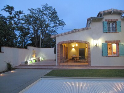 OCCITANE HOUSE QUIET, AIR CONDITIONED, HEATED SWIMMING POOL between TOULOUSE and MONTAUBAN