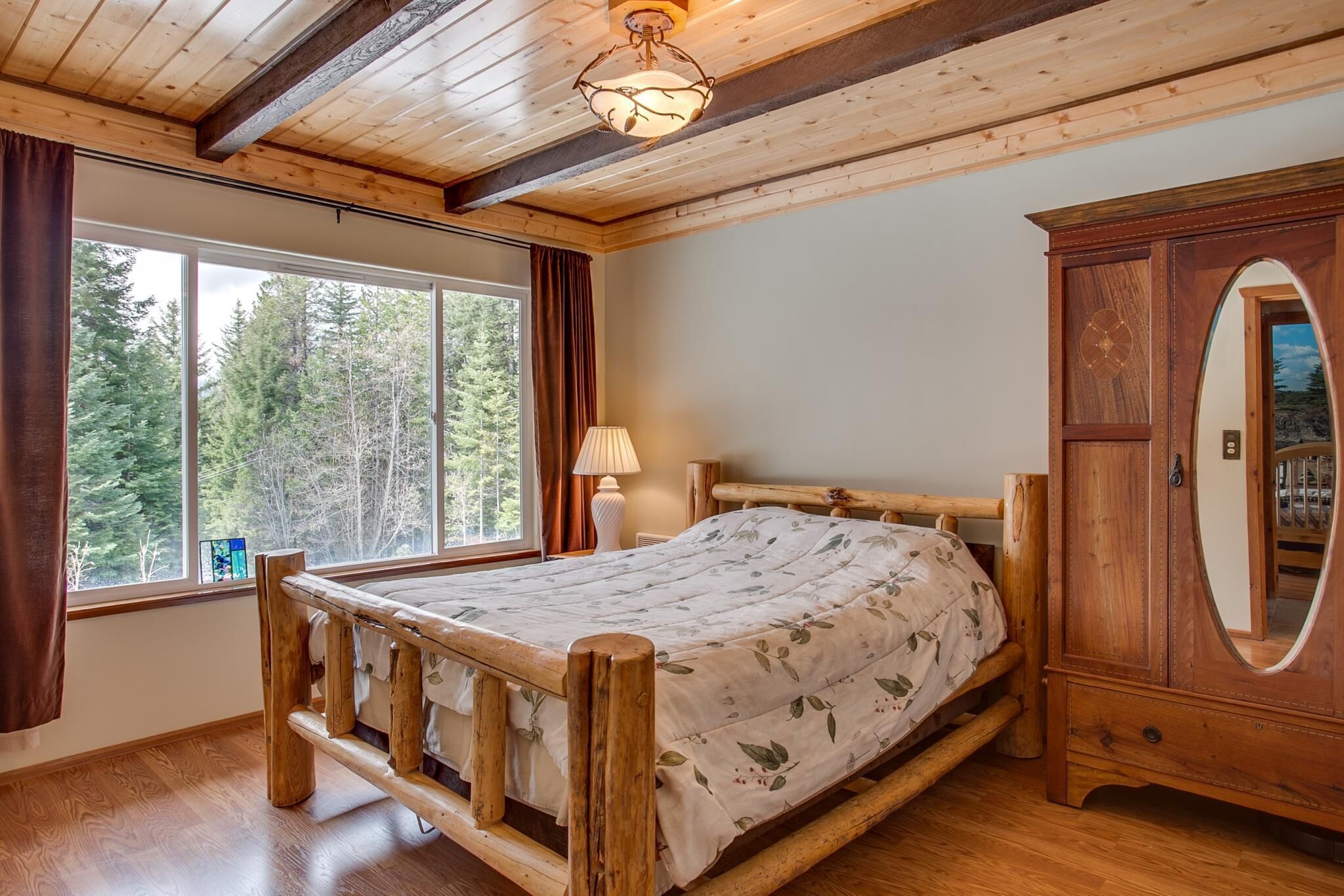 Sleeps 6 Wenatchee Pines Lodge (STR #0000050)