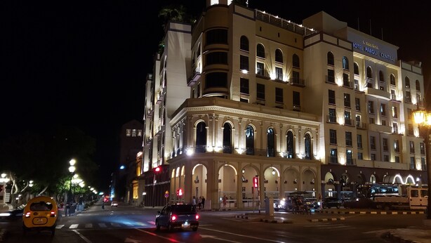 Exterior - SraLabarta (Havana)