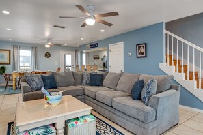 TV - Second Wind - Pool, Game Room, and fantastic Crow's Nest views of the Island! (Dauphin Island)