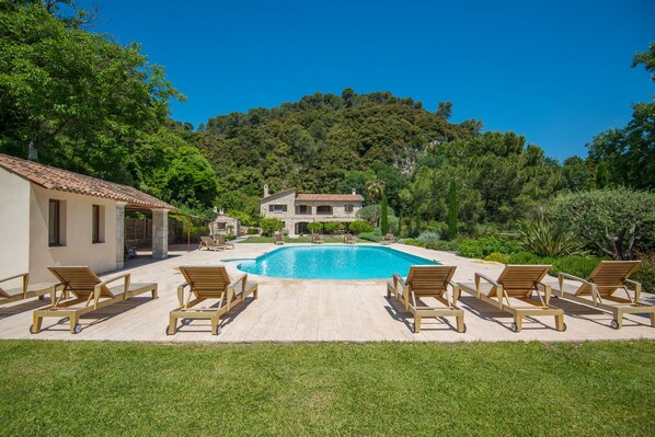 Alberca al aire libre 