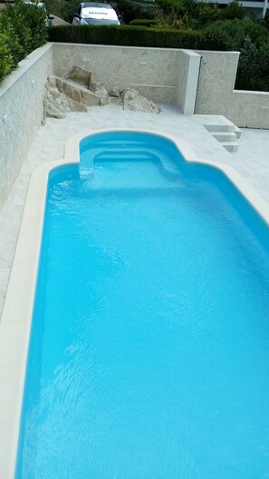 Outdoor pool - Comfort apartmant with terrace, sea view and pool near beach (Podstrana)