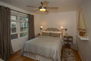 2 bedrooms, iron/ironing board, travel cot, free WiFi