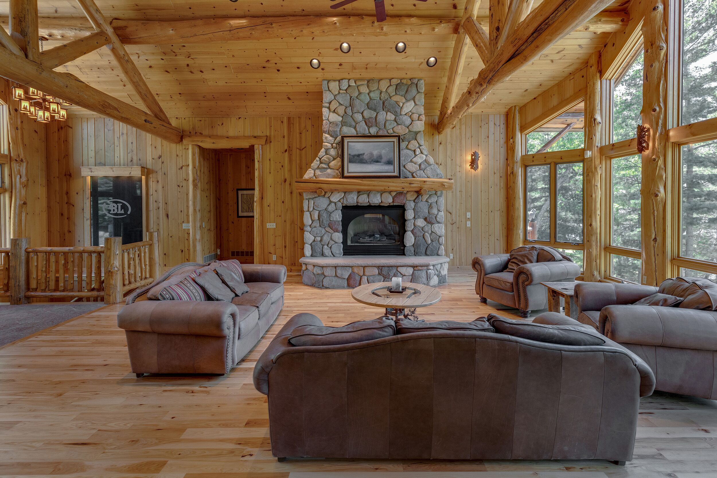 Family reunions at a large log cabin, lodge, family reunions, lake front