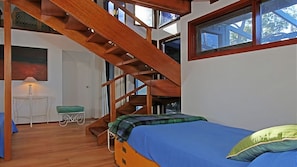 3 bedrooms, bed sheets - Baringa Crescent Clifftop Living (Lilli Pilli)