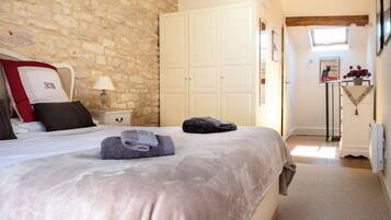 1 chambre, fer et planche Ă repasser, Wi-Fi, draps fournis