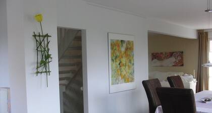 Erinomainen hyvinvointi- ja loma-asuinpaikka lähellä rantaa