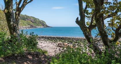 Spacious cottage on an estate where peace, privacy, fun and exploration abound