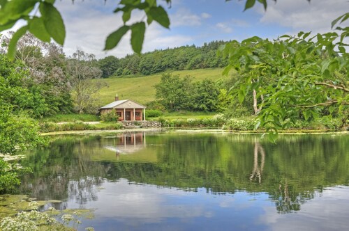 Spacious cottage on an estate where peace, privacy, fun and exploration abound