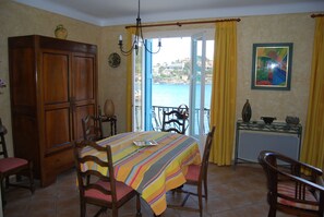 Dining - Duplex, 6 people, balconies on the bay of Collioure and terrace, unique view (Collioure)