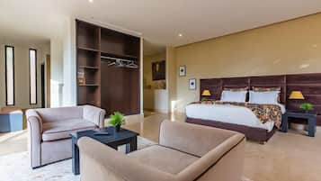 10 bedrooms, in-room safe, iron/ironing board, free WiFi